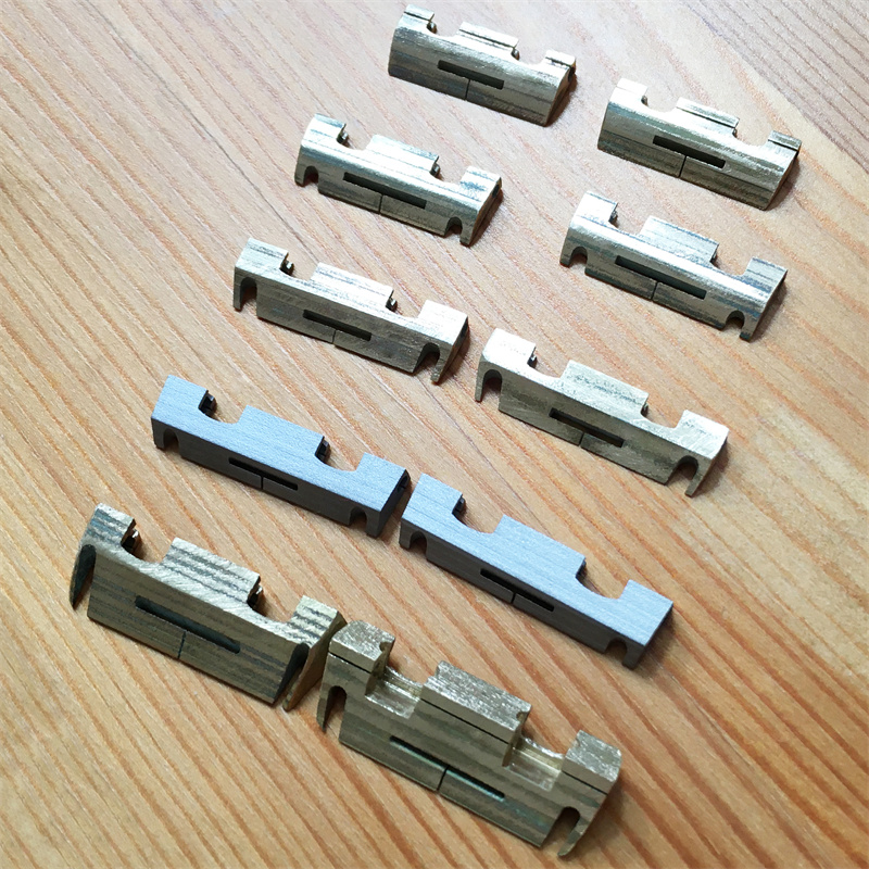 Inserti per cinturino dell'oro - Audemars Piguet Watch Royal Oak Offshore recensione e prezzo