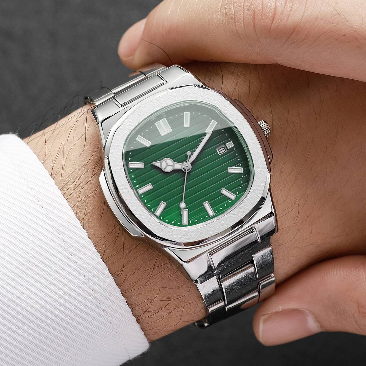 Orologi da uomo alla moda con  - Patek Philippe Watch Nautilus recensione e prezzo